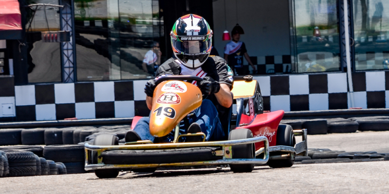 Estréia como piloto de kart na Liga KVP em SJC – SP