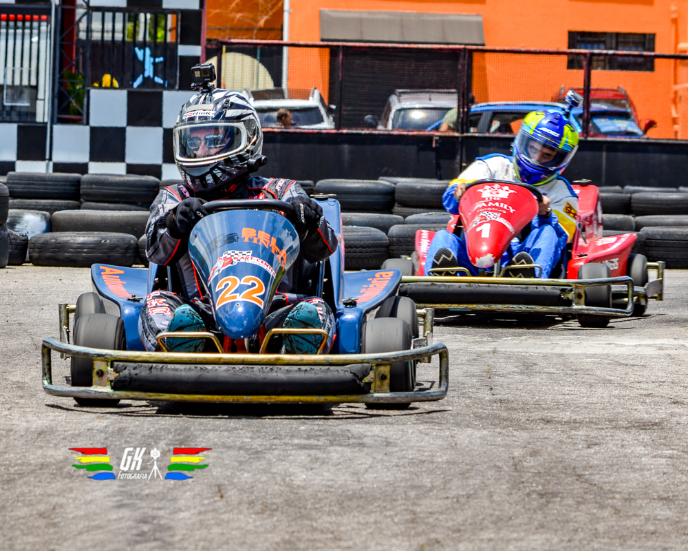 Pilotos KVP em pista de kart de SJC - SP