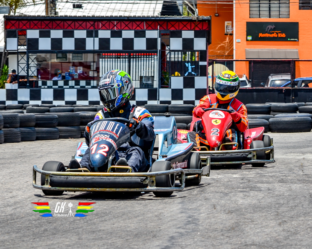 Pilotos KVP em pista de kart de SJC - SP