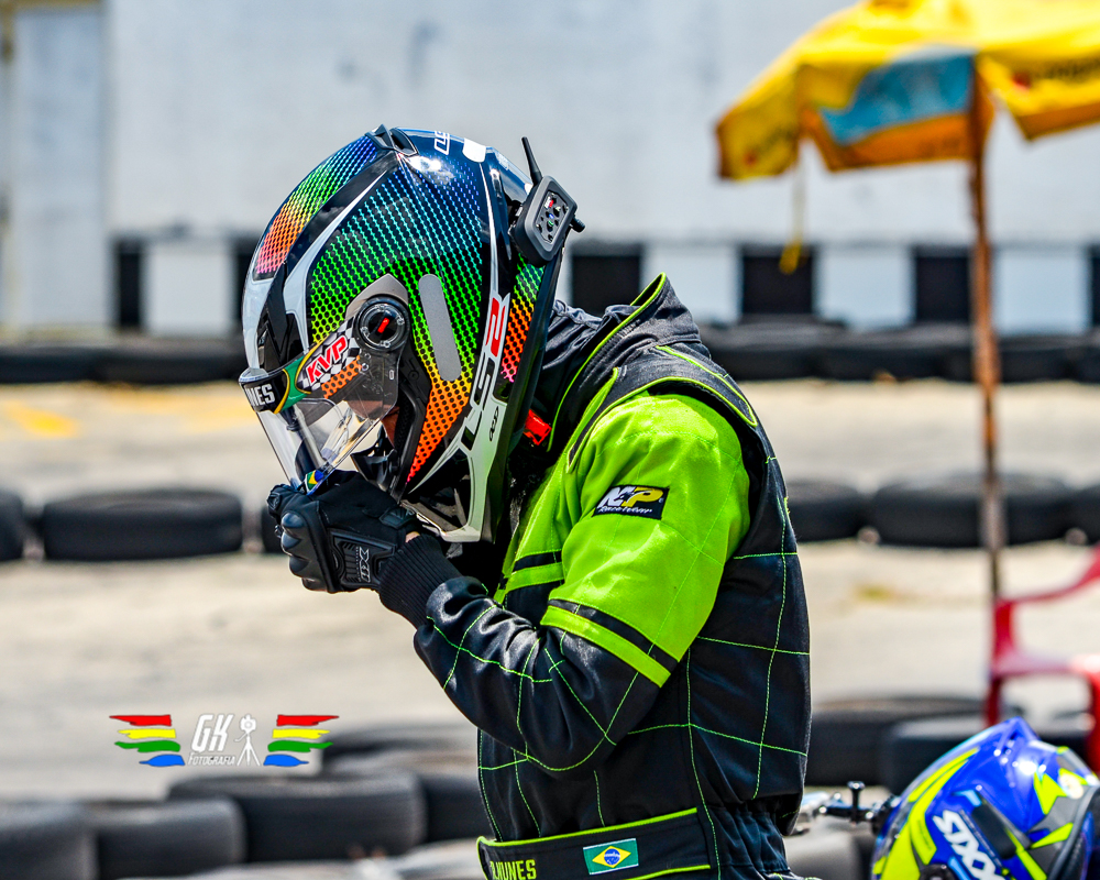 Piloto de kart Rafael Nunes emocionado com a vitória em SJC - SP